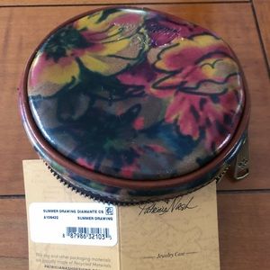 NWT- Patricia Nash Diamanté Jewelry Organizer